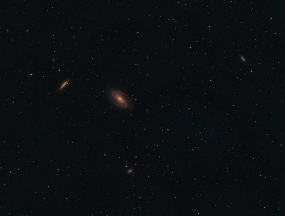 Галактики Боде, Сигара и Гирлянда (M 81, M 82 и NGC 3077) + NGC 2976