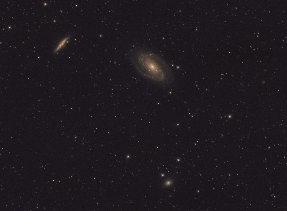 Галактики Боде, Сигара и Гирлянда (M 81, M 82 и NGC 3077)