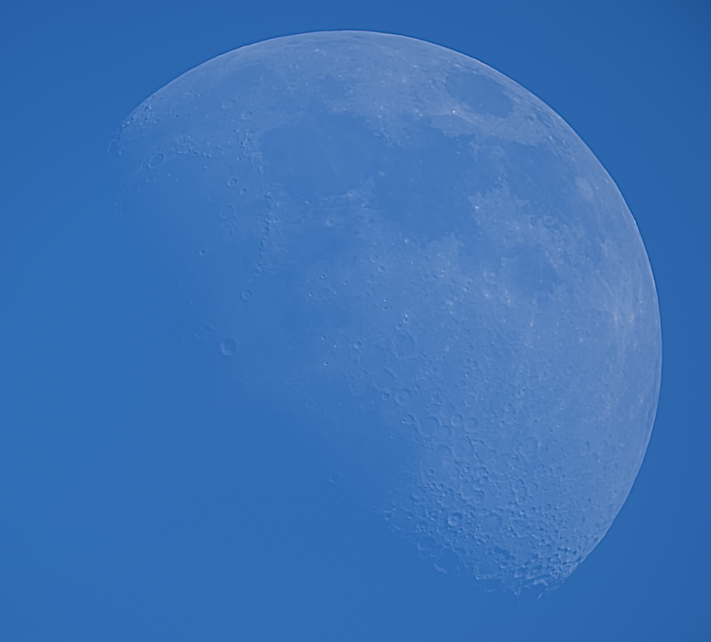 Как выглядит убывающая луна фото на небе