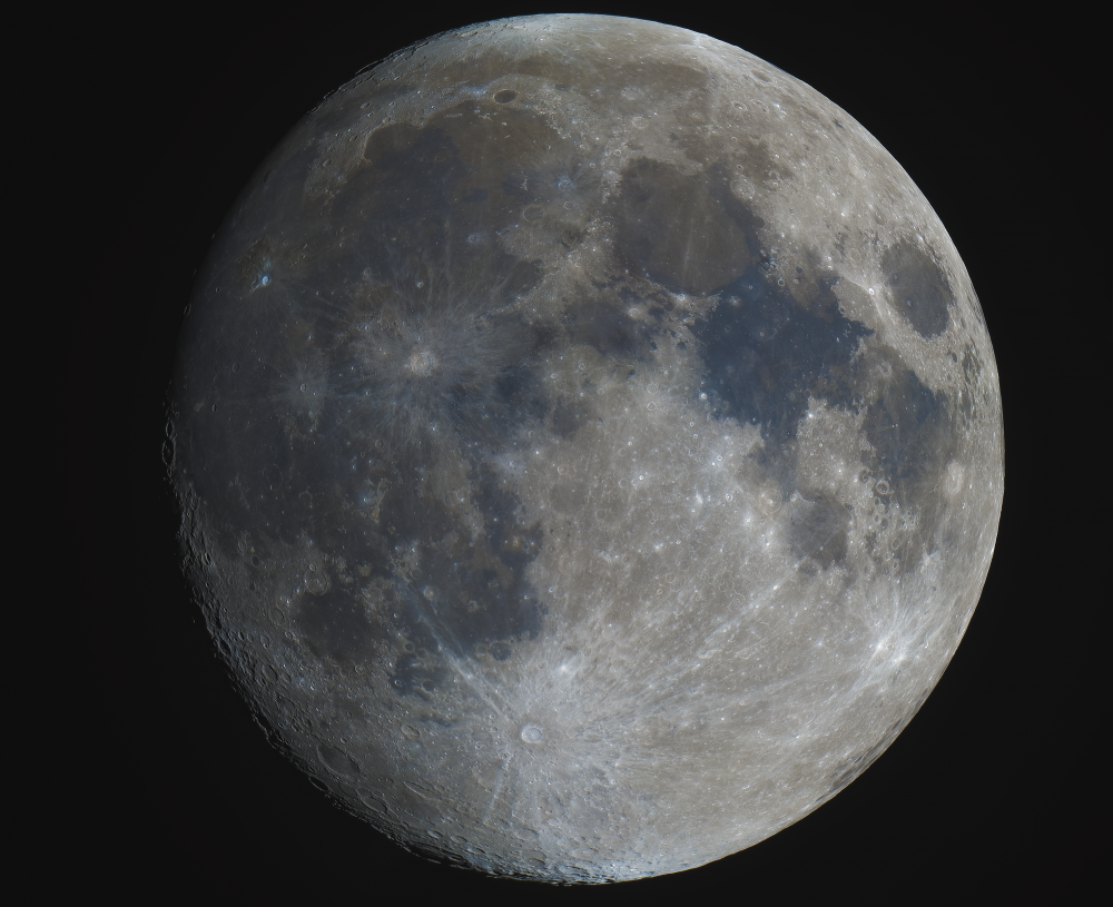 Луна 15.01.2022. Освещенность 96%. Панорама из 6 снимков. 