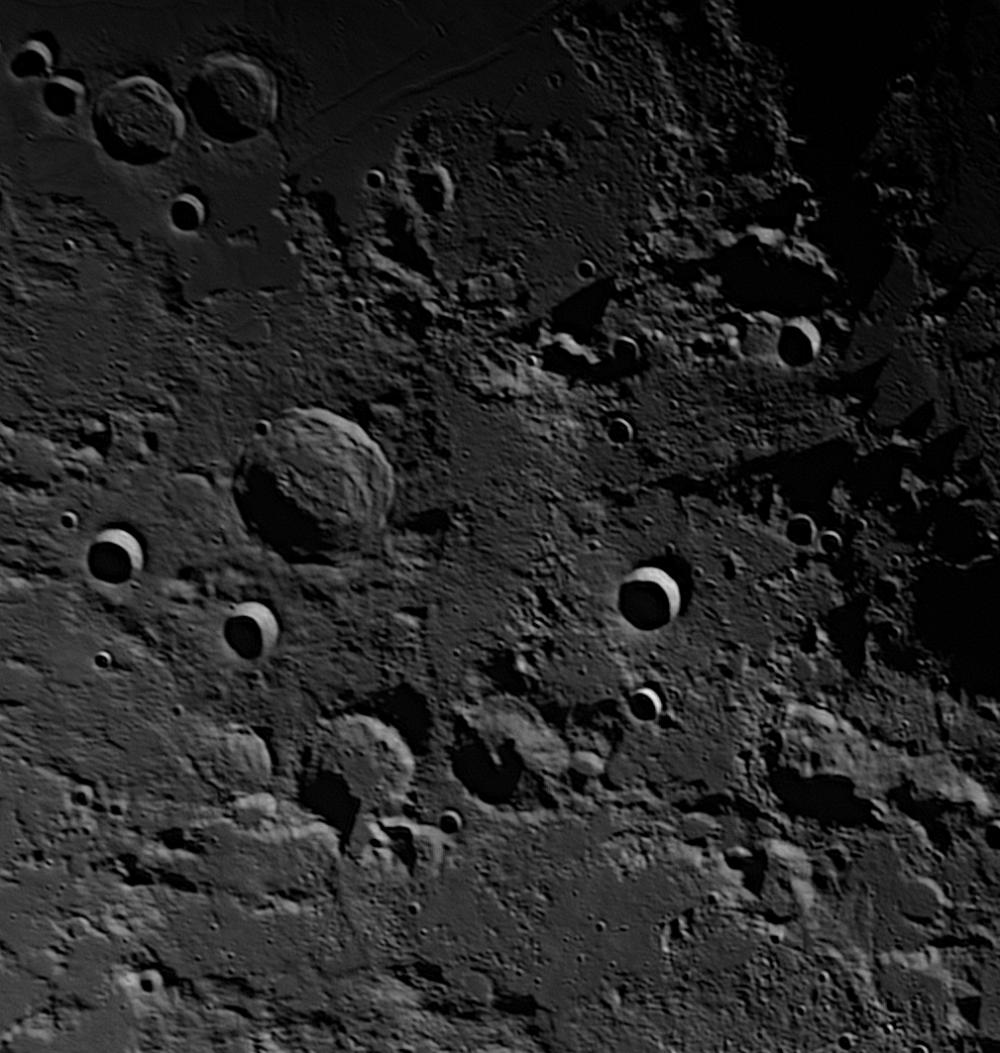 кратер Деламбр