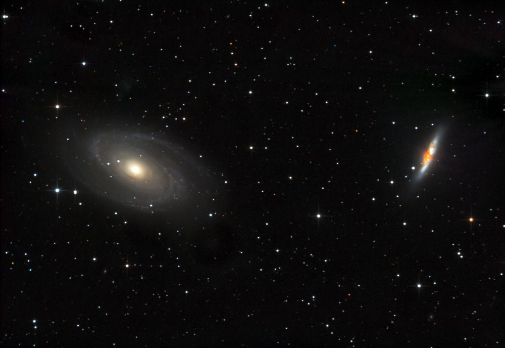 M81 - галактика Боде vs M82 - галактика Сигара.
