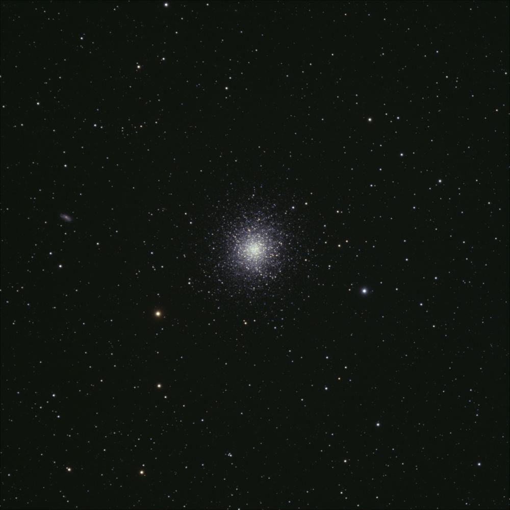 M13 - шаровое скопление в Геркулесе
