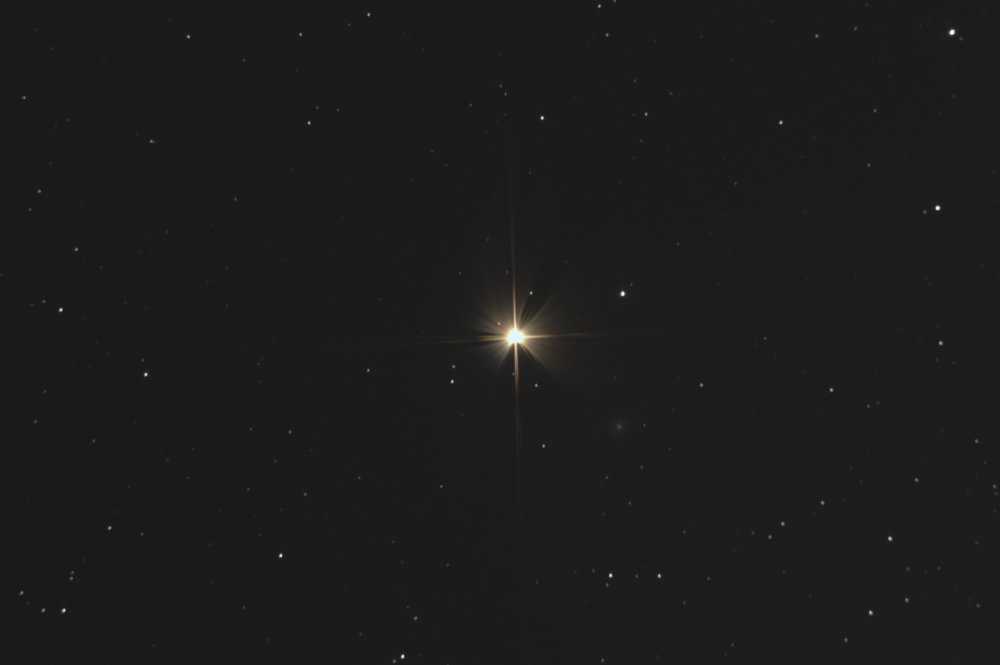 Галактика призрак Мираха (NGC 404)