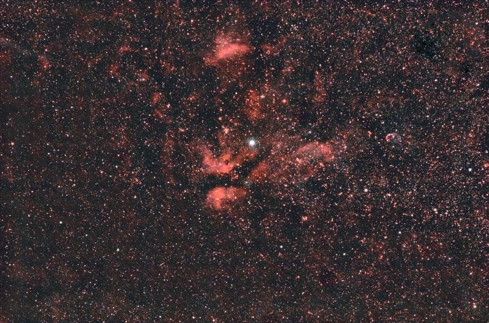 Окрестности звезды Садр в созвездии Лебедя. 17-18.05.2023