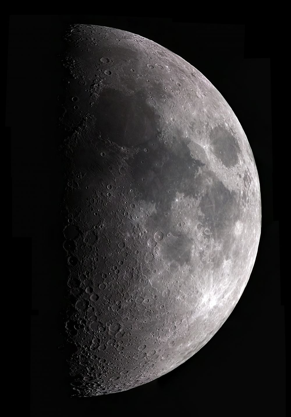 Луна. 10.03.2022