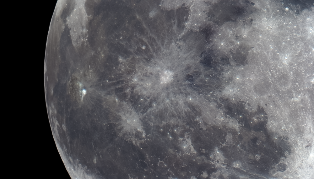 Лучи расходящиеся от кратеров Коперник и КеплерЛуна 09.02.2020. 99,8%.