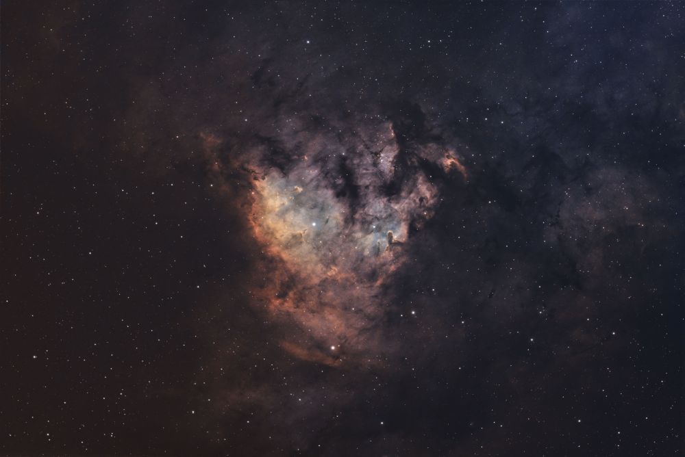 Центр туманности NGC 7822