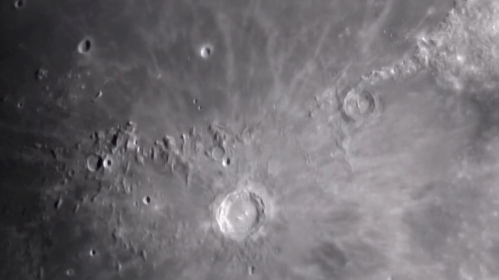 Луна. Окрестности кратеров Коперник и Эратосфен.
