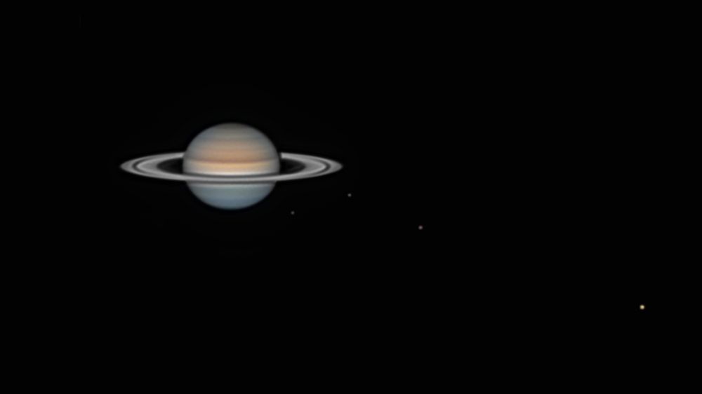 Сатурн и спутники Диона, Тефия, Рея, Титан (16.08.2023 23:42 UTC)