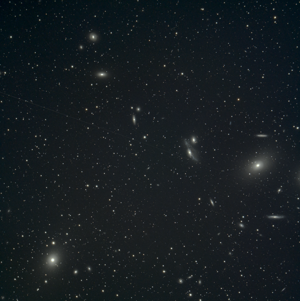 NGC 4438 и окрестности (цепочка Маркаряна)
