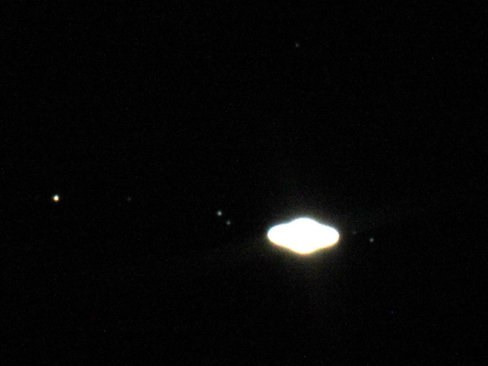 Saturn with satellites, 16 may 2012, 00:14
