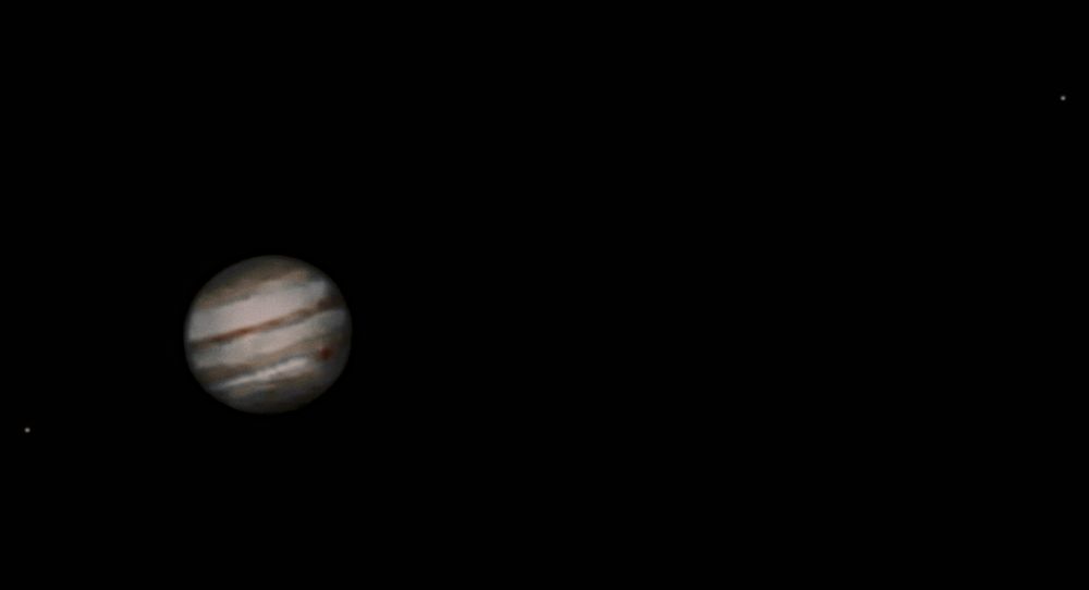 Юпитер с двумя его спутниками 10.10.2022