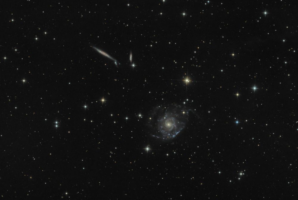 Группа галактик Холмберг 124 ( NGC2805 )