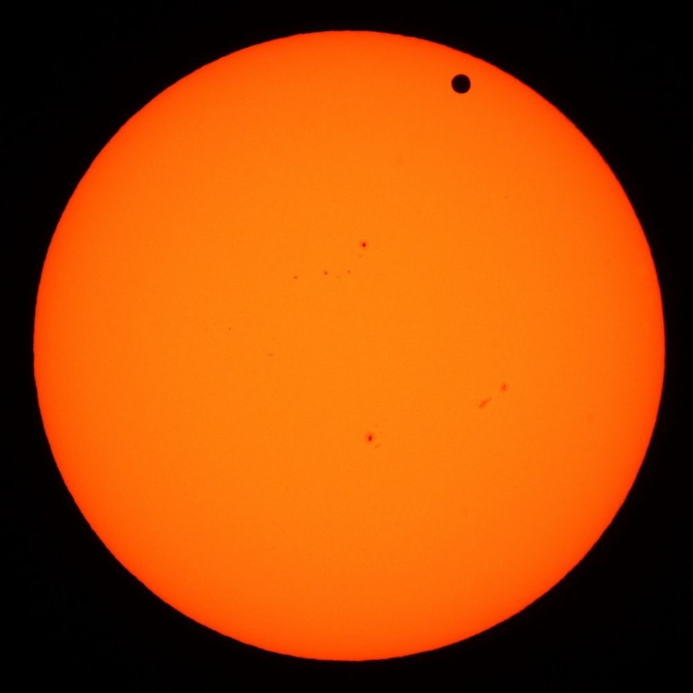 Sun and Venus, 6 june 2012, 8:20