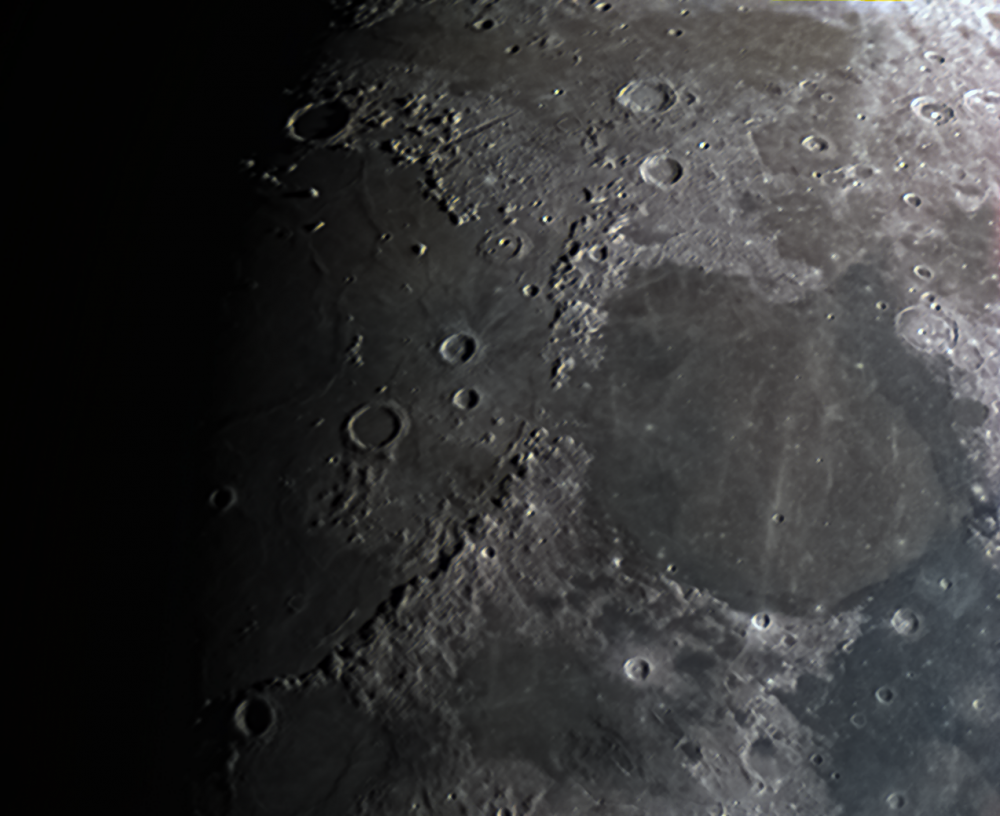 Примерное место посадки в районе Апеннинских лунных гор, советской автоматической межпланетной станции (АМС) Луна 2, а также девятого пилотируемого космического корабля Аполлона 15. 19.01.2024