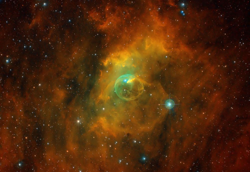 Bubble Nebula (NGC 7635, Sh2 162, Caldwell 111, LBN 548) in (Sinthetic L)SHO + (SHO as RGB) palette