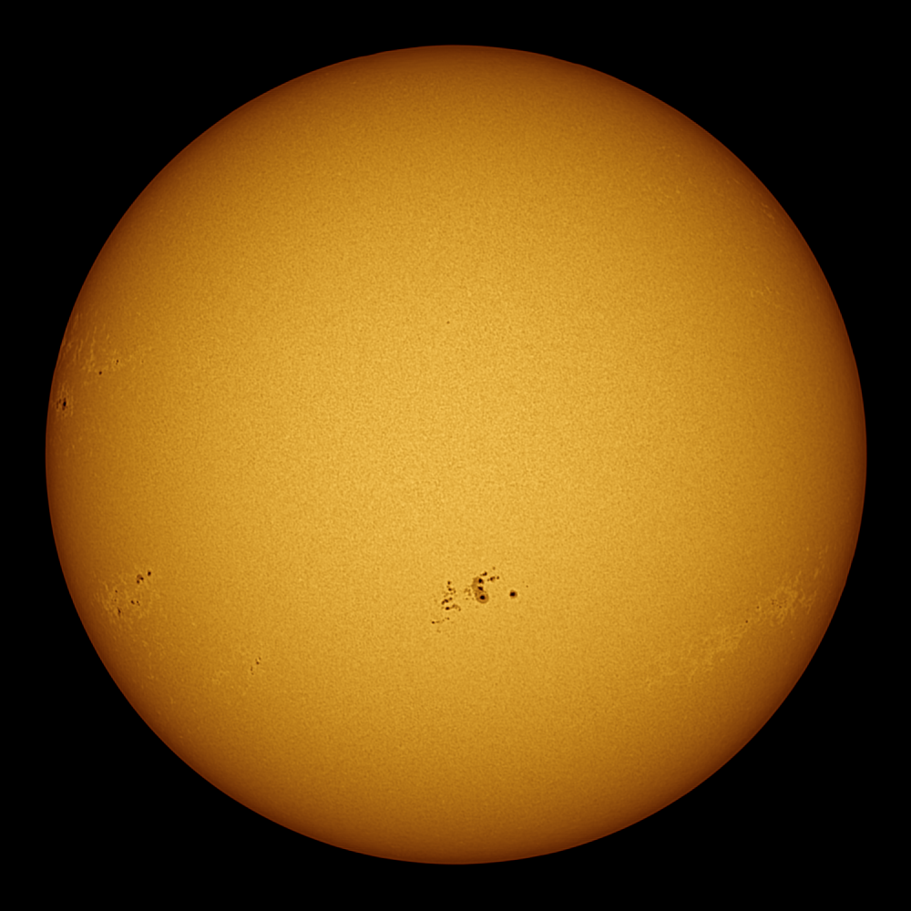 Солнце и группы солнечных пятен: 3006, 3007, 3008, 3010,3011,3012