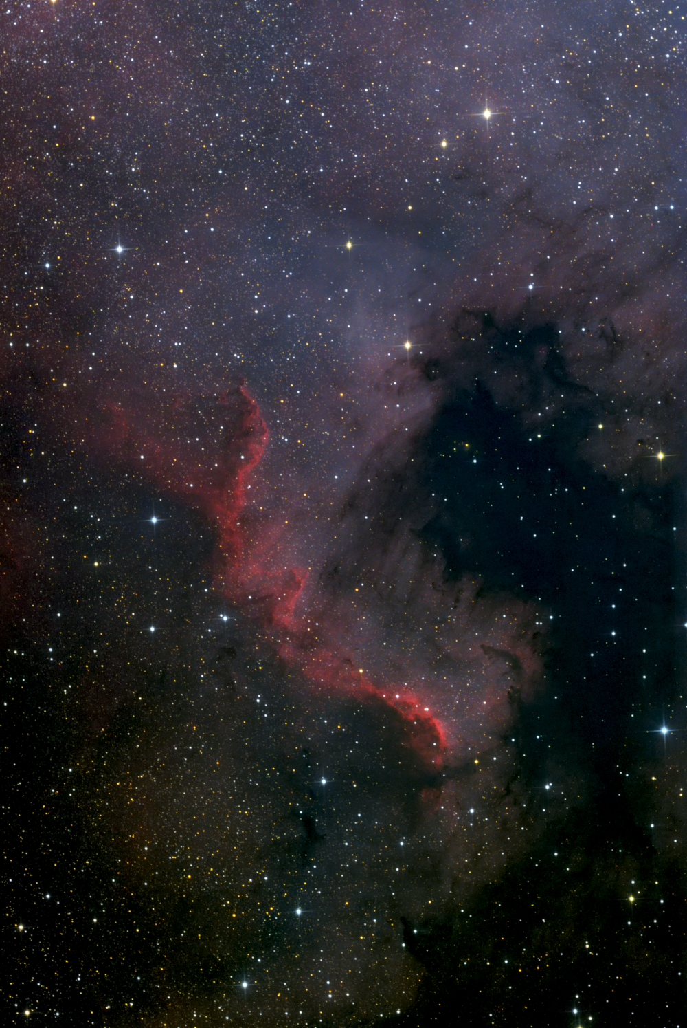  " Стена" в NGC 7000