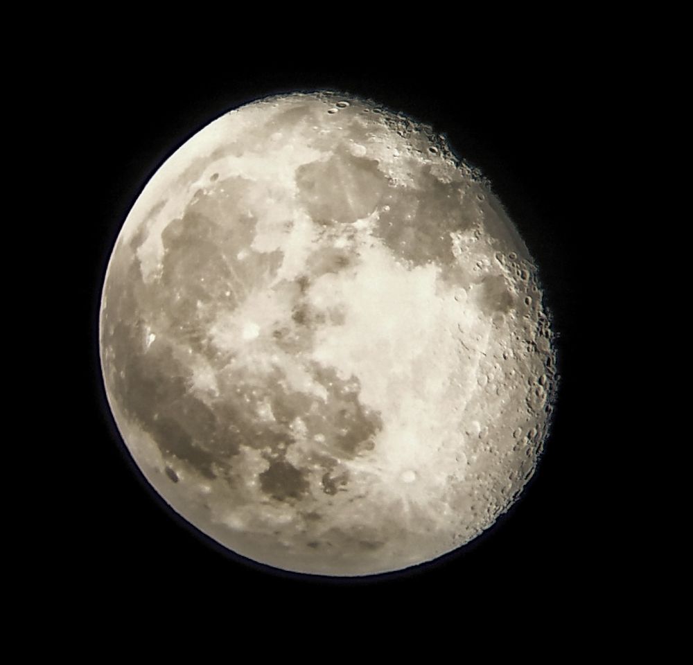 Moon 22.11.2021