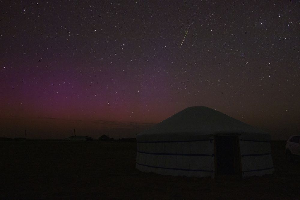 Polar lights and Meteor in Kalmykia (46')