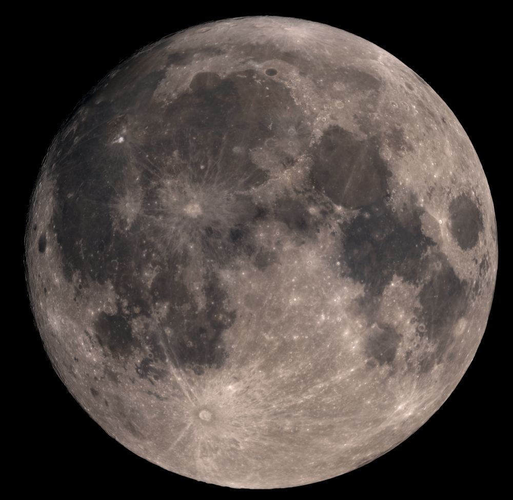 Луна вблизи фазы полнолуния (99,6%) в усиленных цветах