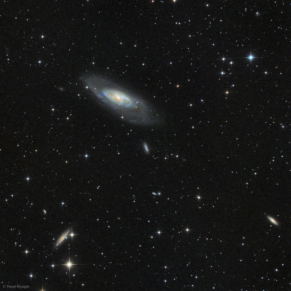 Окрестности галактики М106