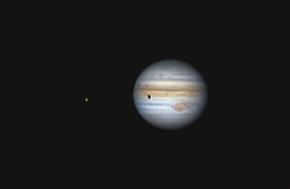 Ганимед и его тень на поверхности Юпитера. Высота 17 градусов. 18.07.2021