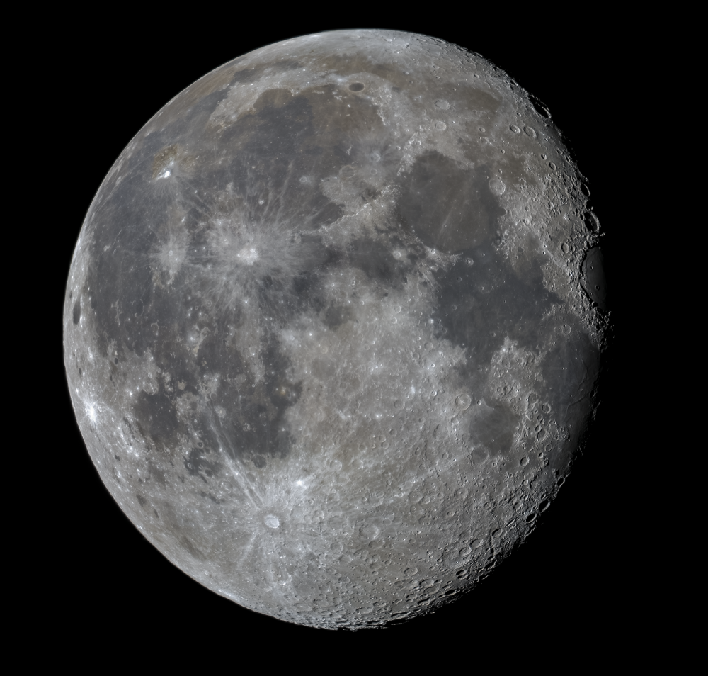 Луна 13.10.2022. Освещенность 90%. Панорама из 8 снимков. 