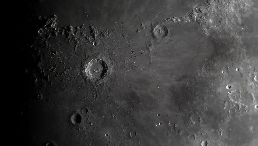 Луна, окрестности  кратеров  Коперник и Эратосфен.