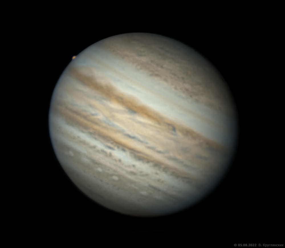 Юпитер и Ио  5 августа 2022