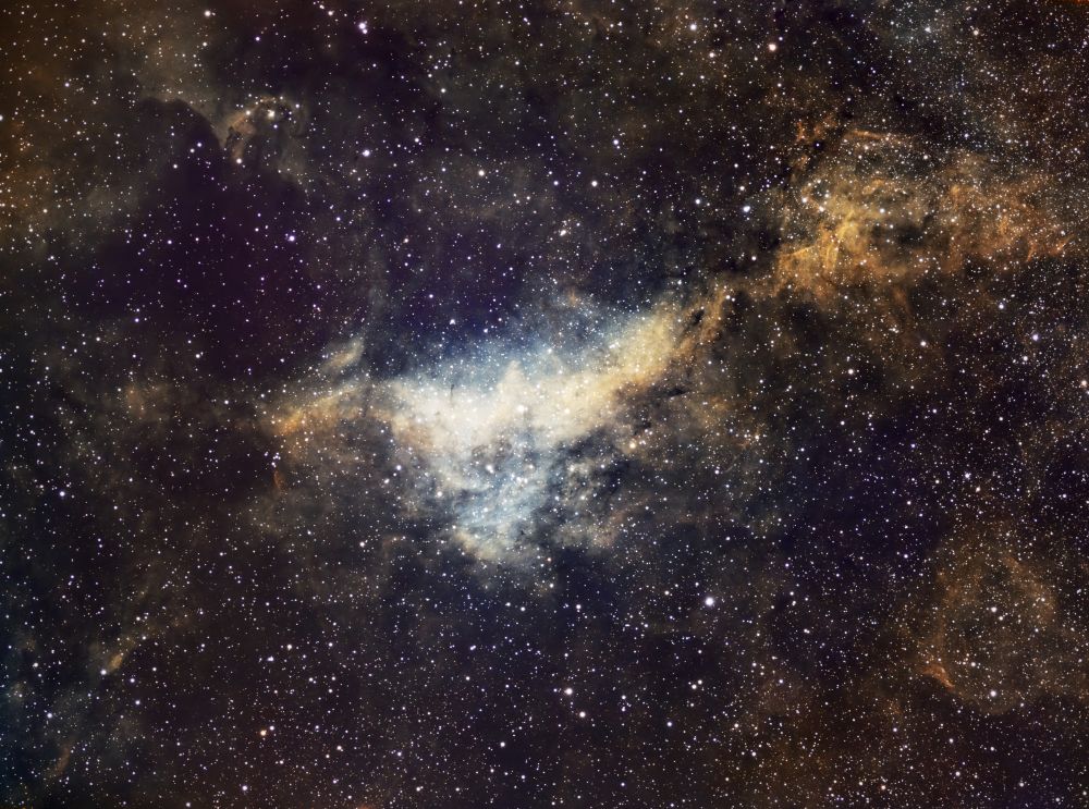 Туманность IC 1318A в созвездии Лебедя