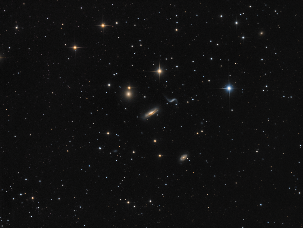 Hikson 44 galaxies cluster in Leo LRGB