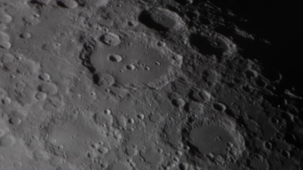 Луна-кратер Клавий и его окрестности