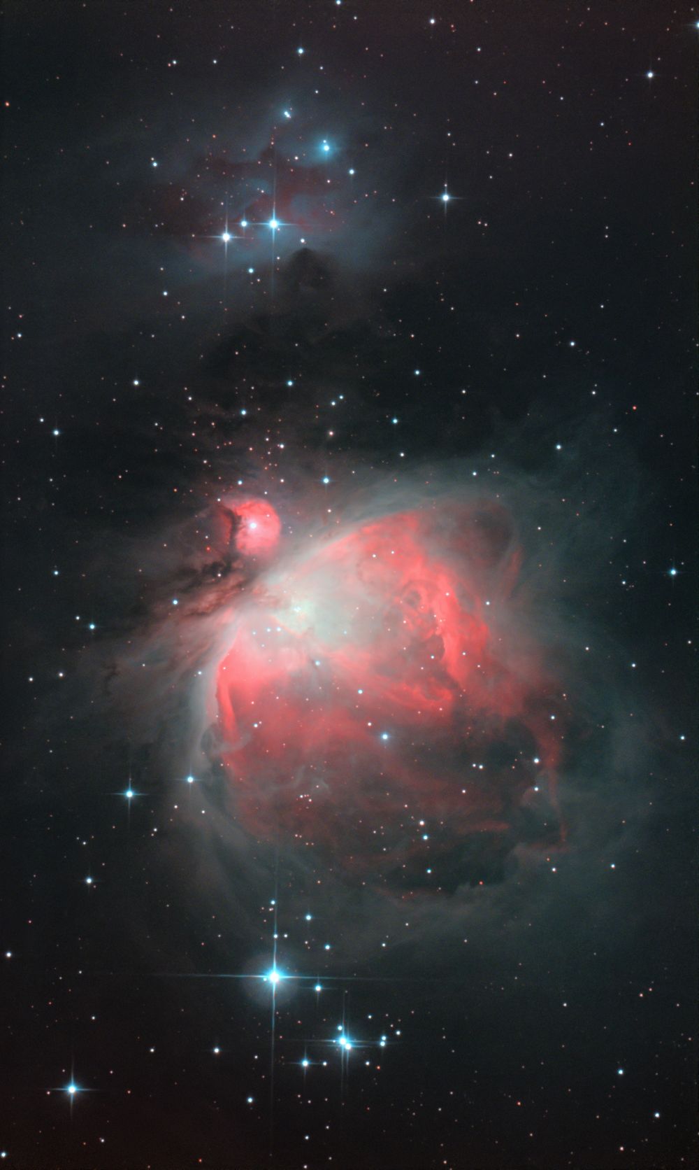 NGC 1976 ("Большая туманность Ориона") и NGC 1977 (туманность "Бегущий человек")