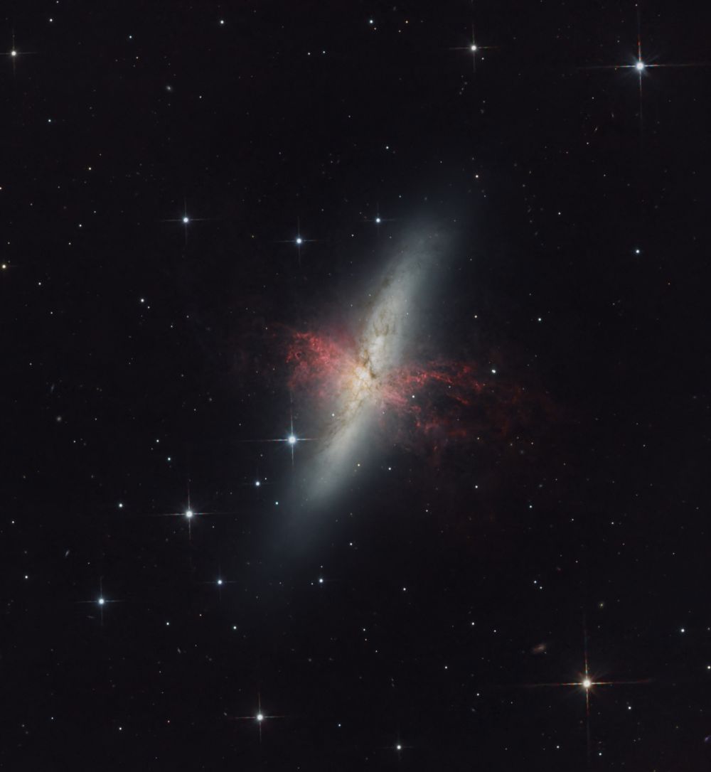 Галактика M82 Сигара
