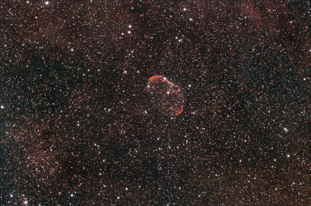 Туманность Полумесяц NGC 6888  в созвездии Лебедь.