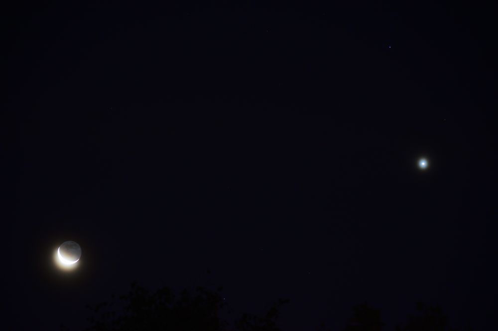 Сближение Луны (-12%), Венеры и Регула. 11.10.23, 05:30 Мск