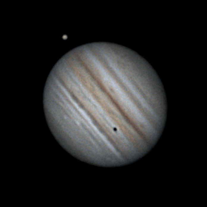 Юпитер, Ганимед, Ио, Европа (если кто разглядит ее на диске) и ее тень. 29 июля 2021. 24 минуты вращения.