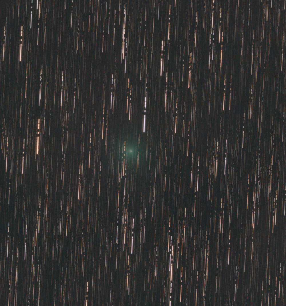 C/2023 E1 (ATLAS) comet-aligned