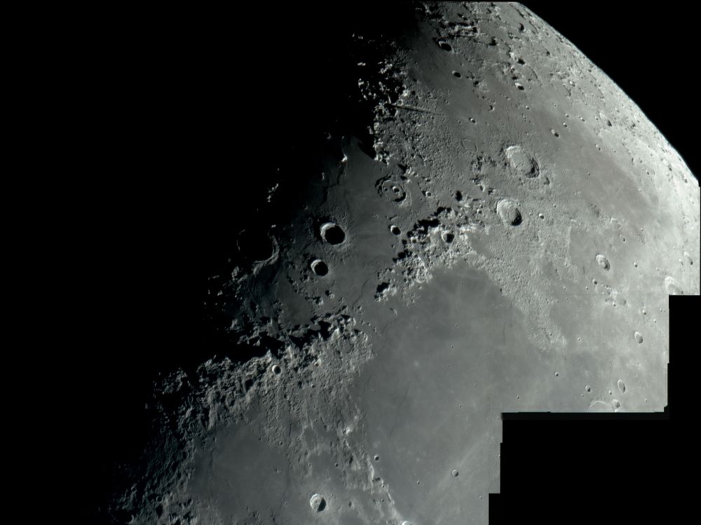 Панорама Луны от 9 апреля