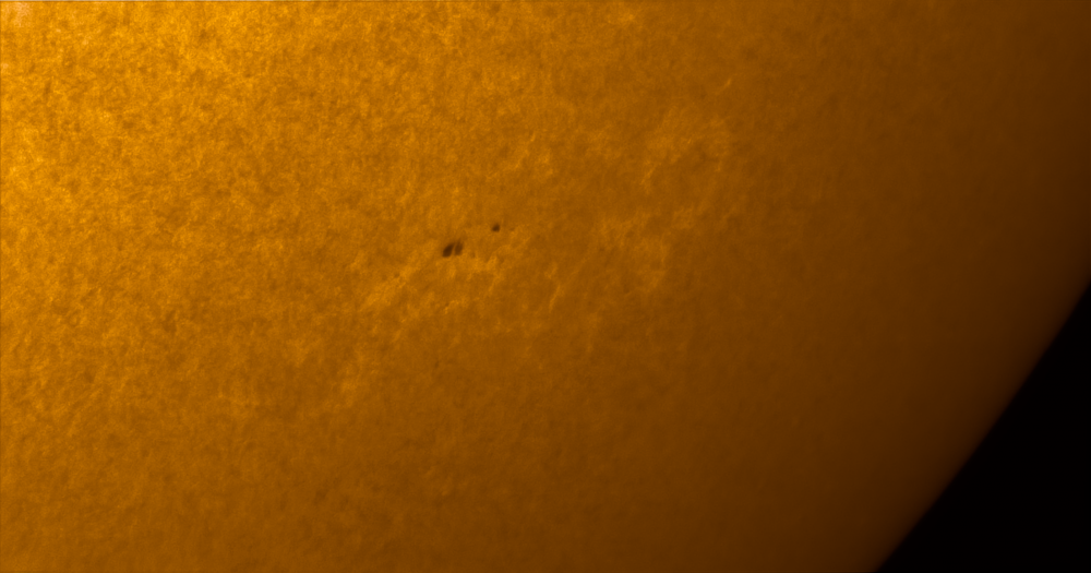 Активные области на Солнце во время затмения 10 июня 2021 16:36.