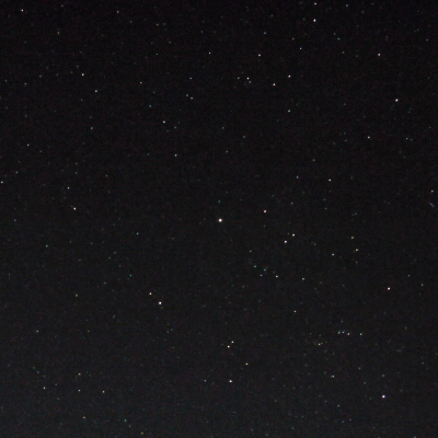 Что это за обьект пролетает рядом с Капеллой?