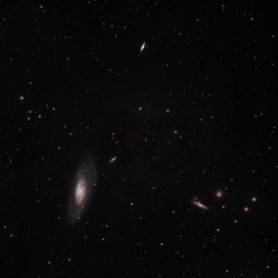 M106 and its surroundings - Astrophotography