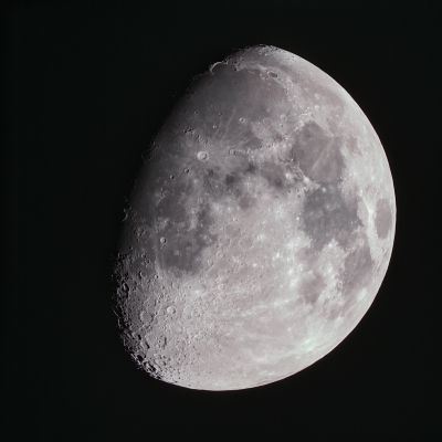 Луна 22 апреля 2021 г. - астрофотография