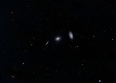Трио Дракона (NGC 5981, NGC 5982, NGC 5985)