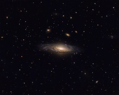 NGC 7331 ("Двойник" Млечного пути)
