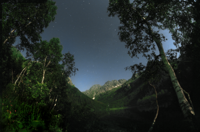 Звёздная ночь над горным оз.Кардывач.