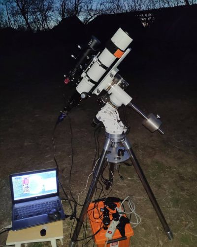 В деревне, съемка луны