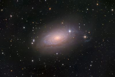 Галактика M63 в Гончих Псах